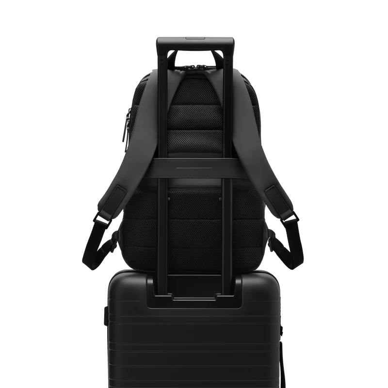 Gion Backpack Pro / All Black / Recycled Nylon / Size M