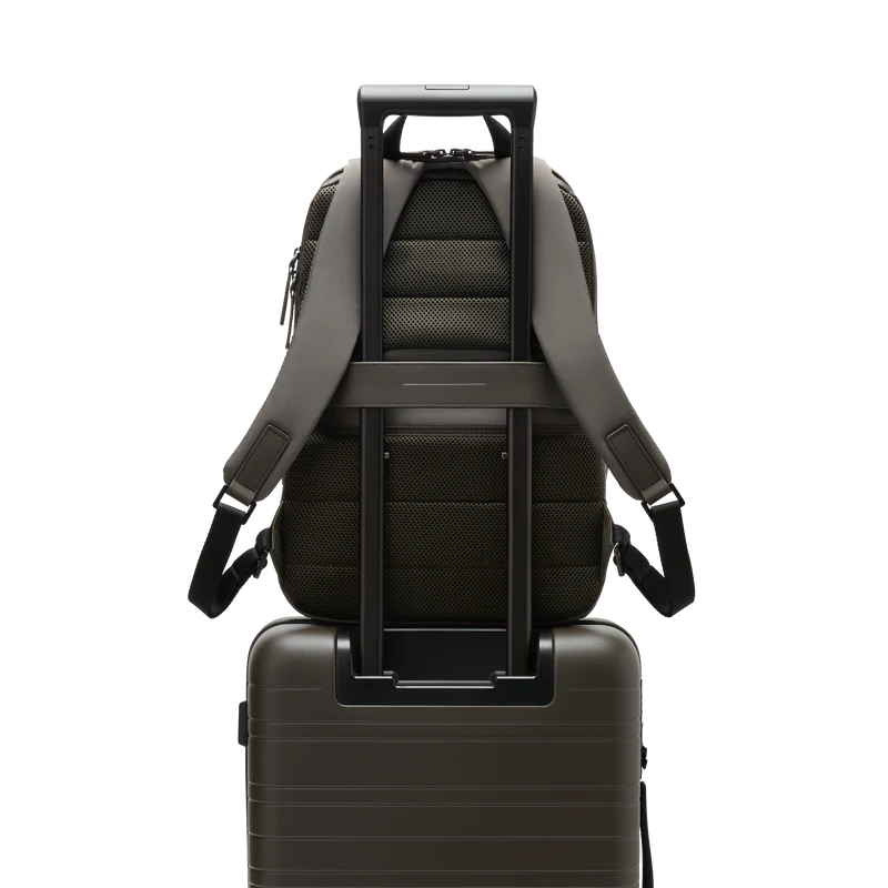 Gion Backpack Pro / Dark Olive / Recycled Nylon / Size M