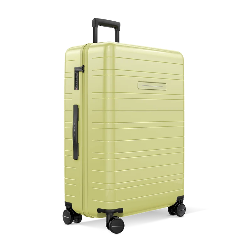 H7 / Glossy Dusk Yellow / Premium Hard Shell / Check-In Size L / Essential