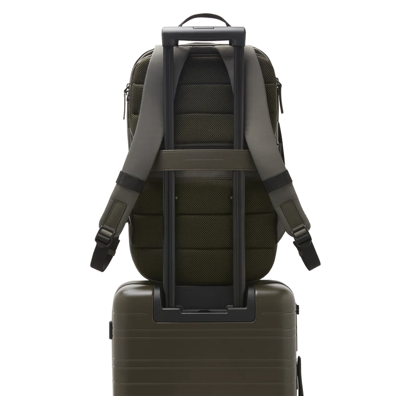 Gion Backpack Travel / Dark Olive / Recycled Nylon