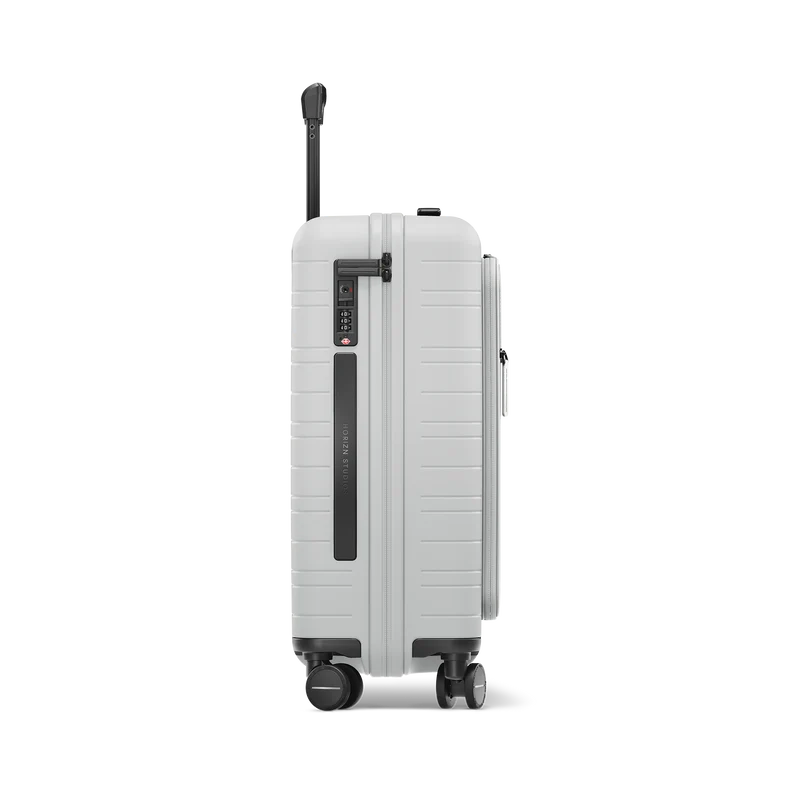 M5 / Light Quartz Grey / Premium Multi Shell / Cabin Size with Front Pocket / Essential