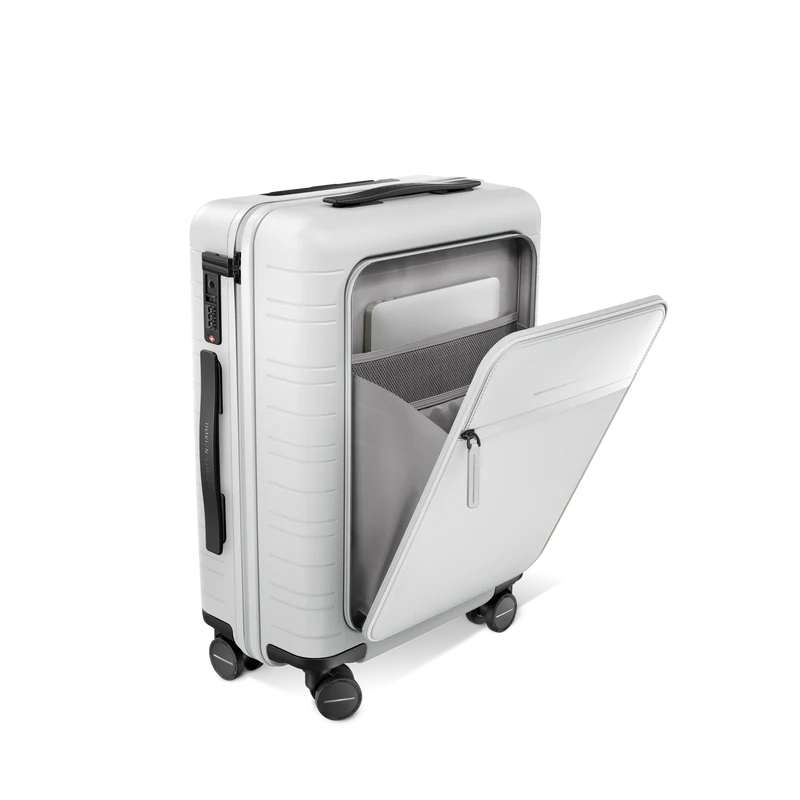 M5 / Light Quartz Grey / Premium Multi Shell / Cabin Size with Front Pocket / Essential