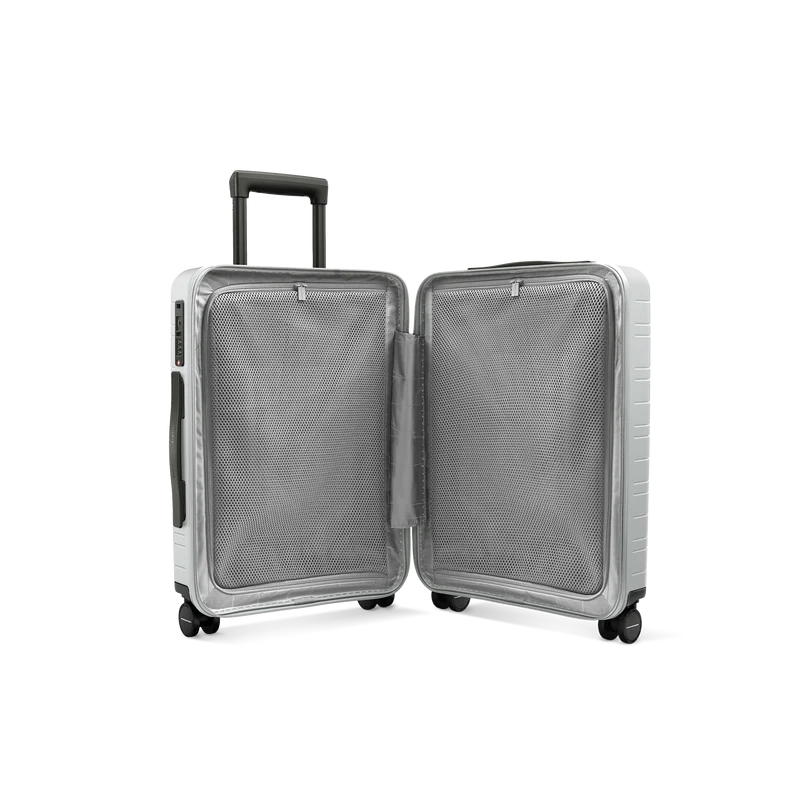 M5 / Light Quartz Grey / Premium Multi Shell / Cabin Size with Front Pocket / Essential
