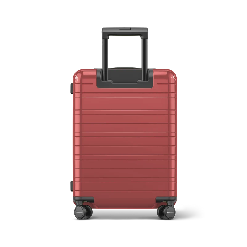 M5 / Glossy True Red / Premium Multi Shell / Cabin Size with Front Pocket / Essential