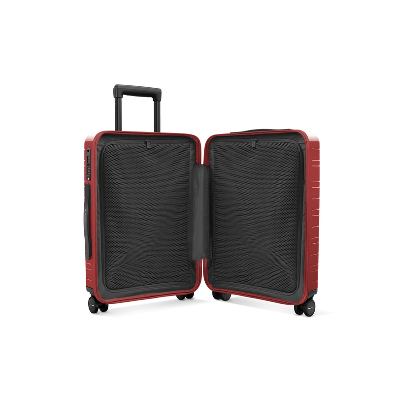 M5 / Glossy True Red / Premium Multi Shell / Cabin Size with Front Pocket / Essential