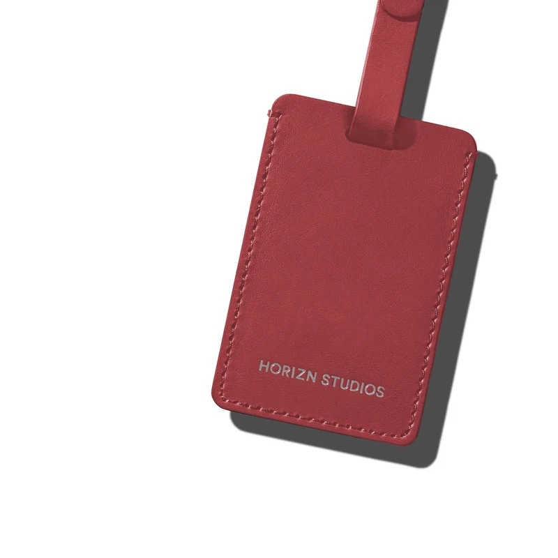 H5 / Glossy True Red / High-Performance Hard Shell / Cabin Size / Essential
