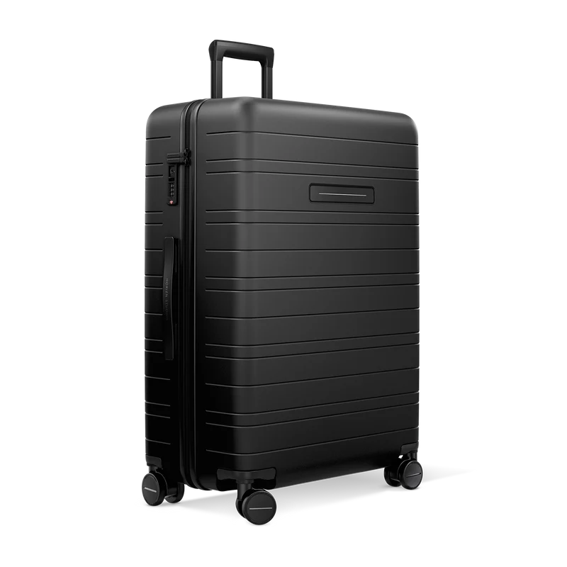 H7 / All Black / Premium Hard Shell / Check-In Size L / Essential