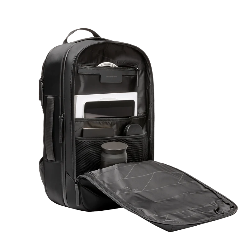 Gion Backpack Travel / All Black / Recycled Nylon