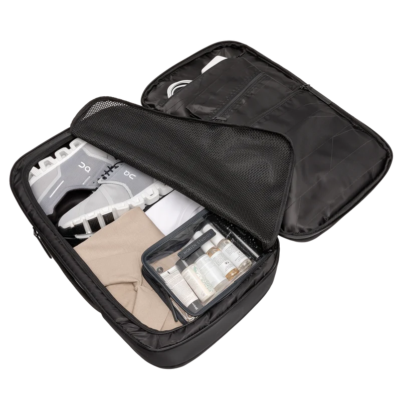 Gion Backpack Travel / All Black / Recycled Nylon