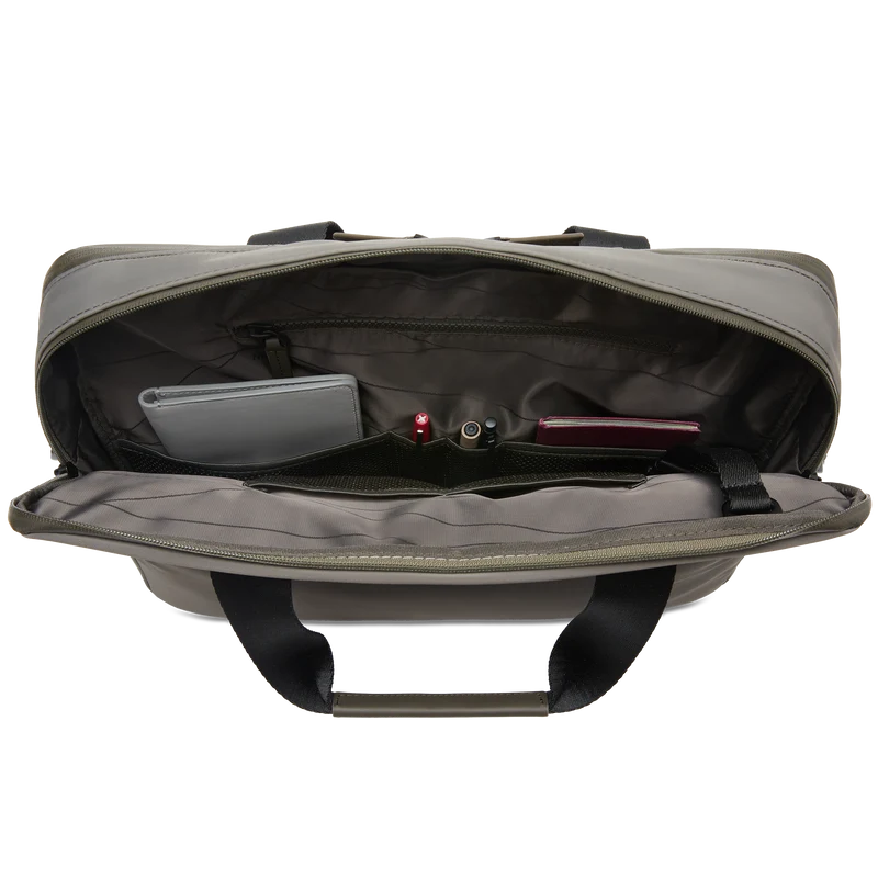 Gion Briefcase / Dark Olive / Recycled Nylon