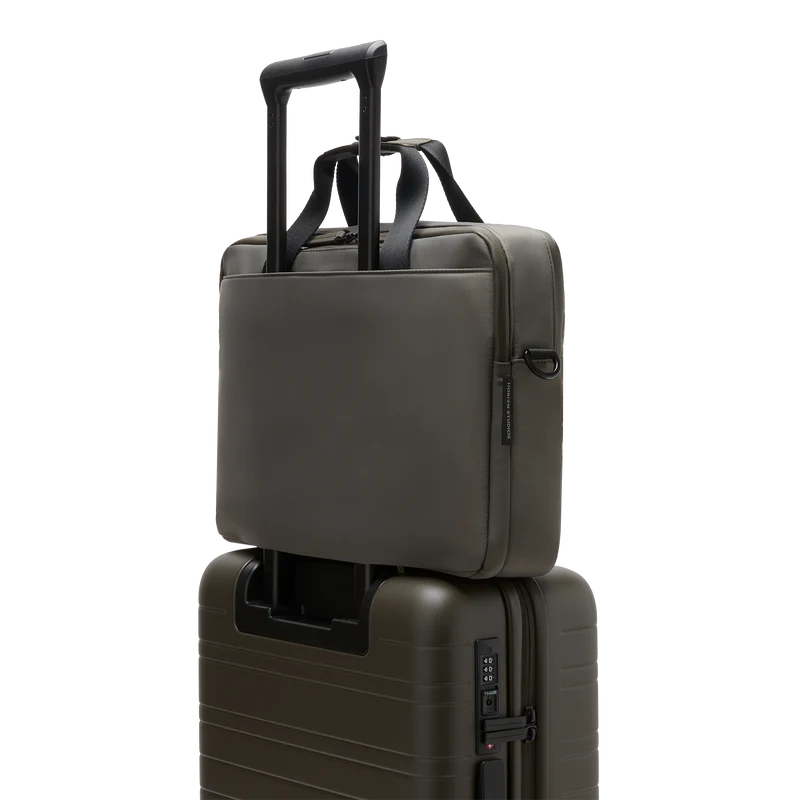 Gion Briefcase / Dark Olive / Recycled Nylon