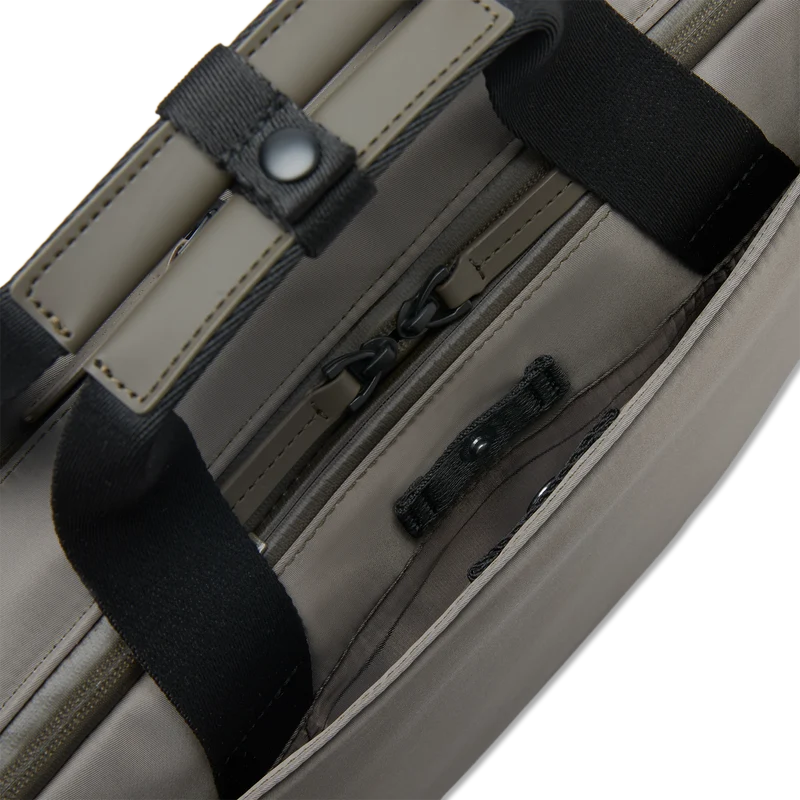 Gion Briefcase / Dark Olive / Recycled Nylon