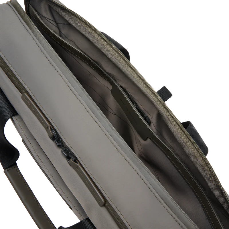 Gion Briefcase / Dark Olive / Recycled Nylon