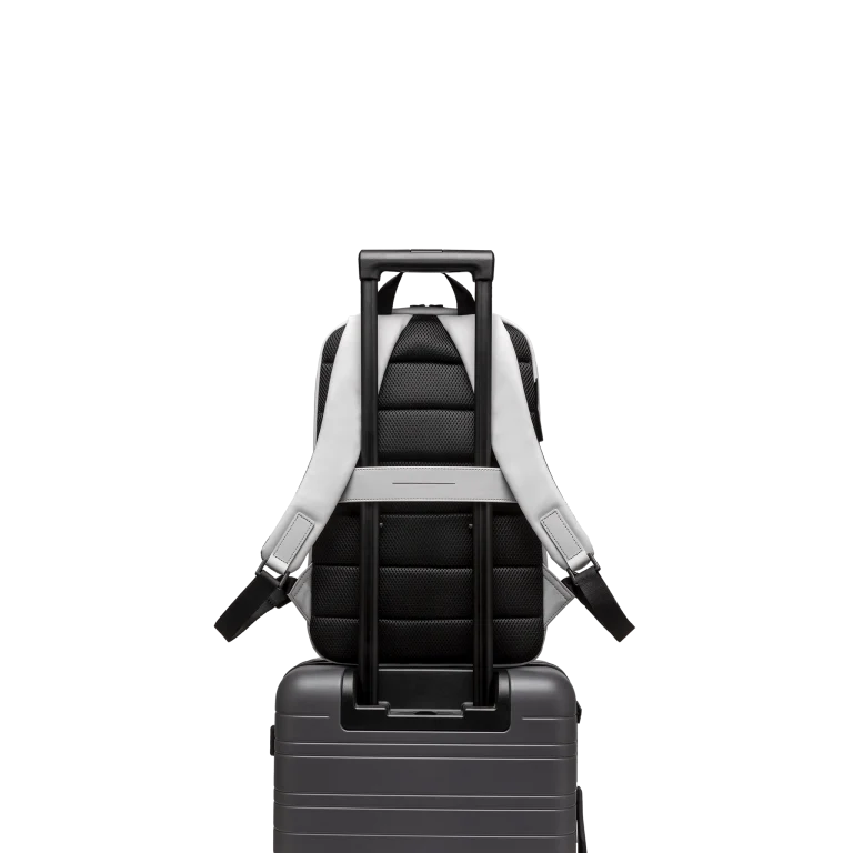 Gion Backpack Essential / Size M / Light Quartz Grey / Tarpaulin / Size M