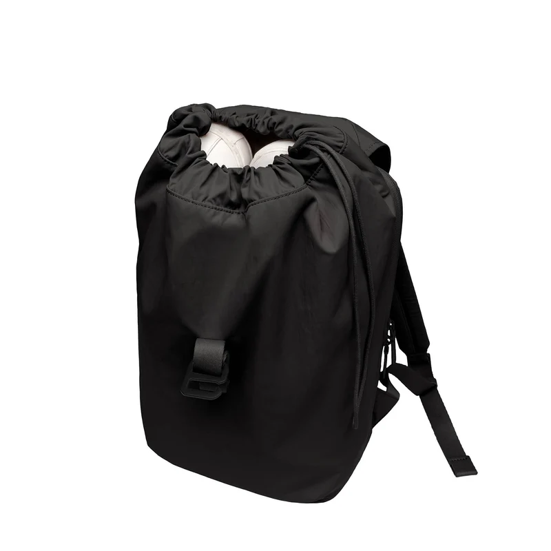 Chiado Backpack / All Black / Recycled Nylon
