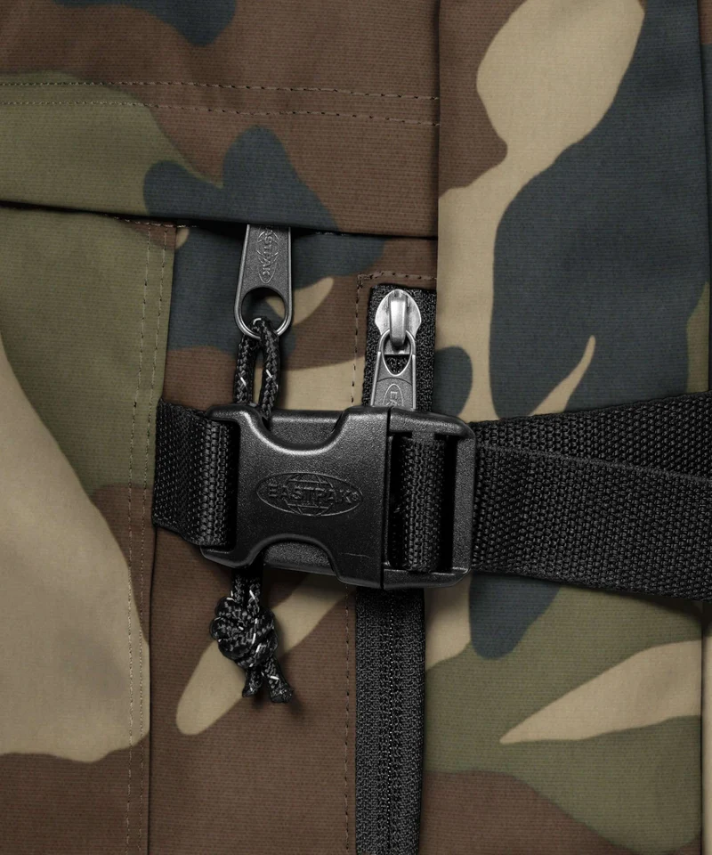 Eastpak Travelpack Reiserucksack camo