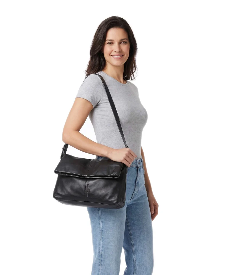 Liebeskind Fiona Sheep Natural S Beuteltasche black