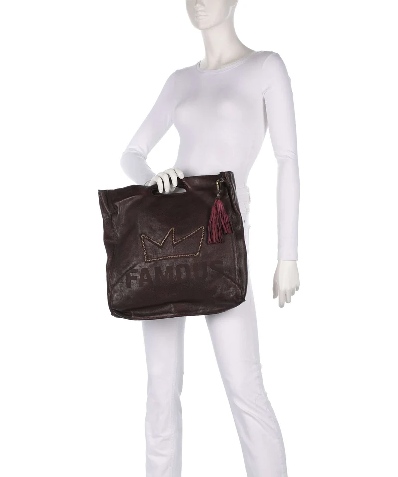 Taschendieb Wien Beethovenplatz 2 Handtasche mokka