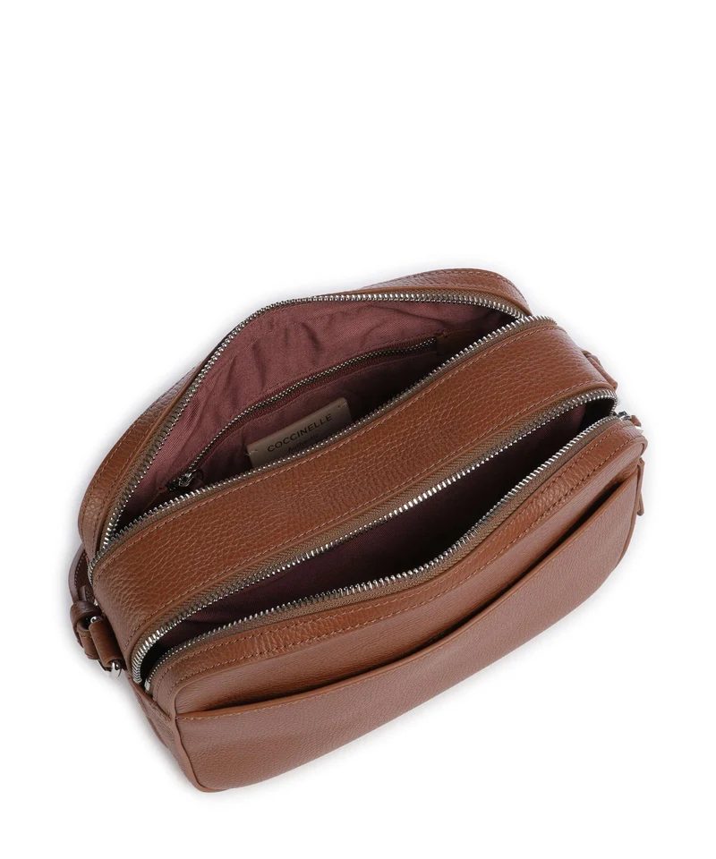 Coccinelle Myrtha Maxi Logo Umhängetasche cognac