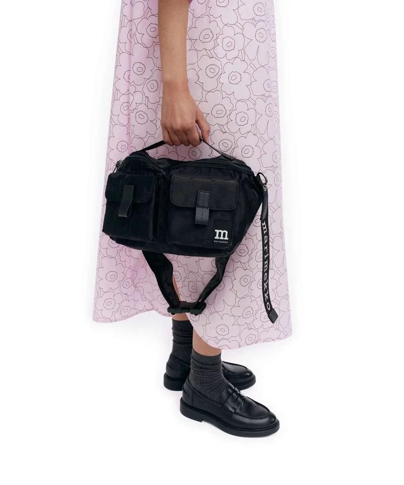Marimekko Unikko M Umhängetasche black